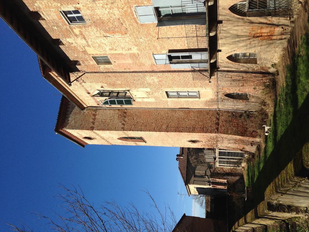 Castello Sannazzaro B&B Giarole Exterior photo