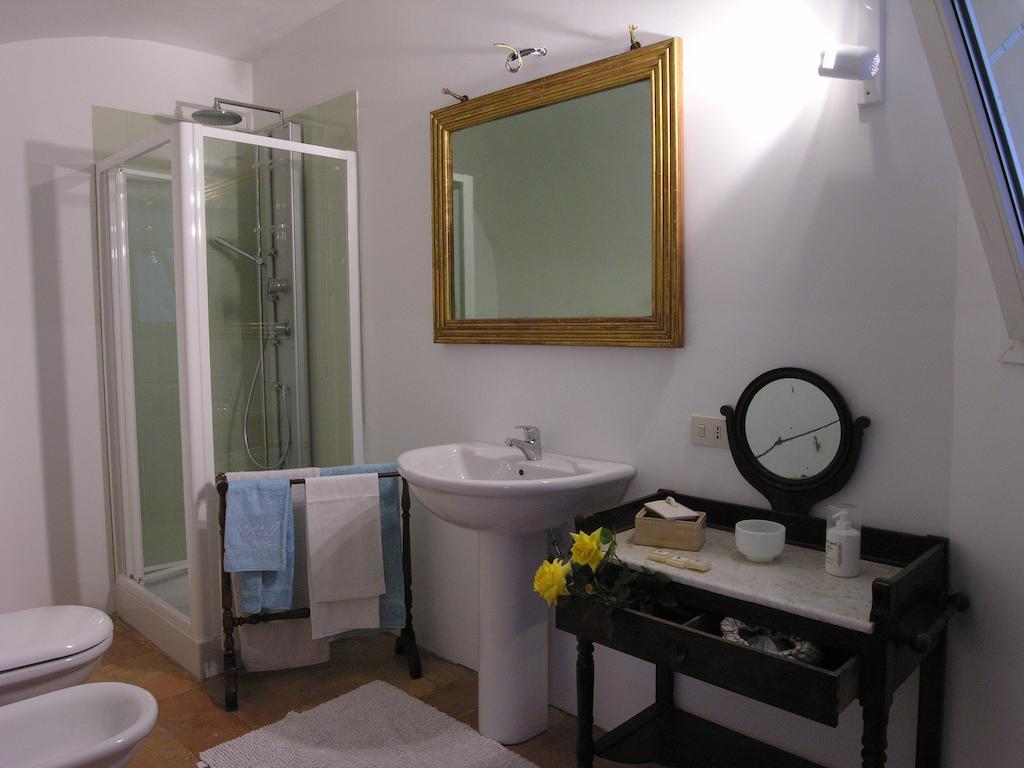 Castello Sannazzaro B&B Giarole Room photo