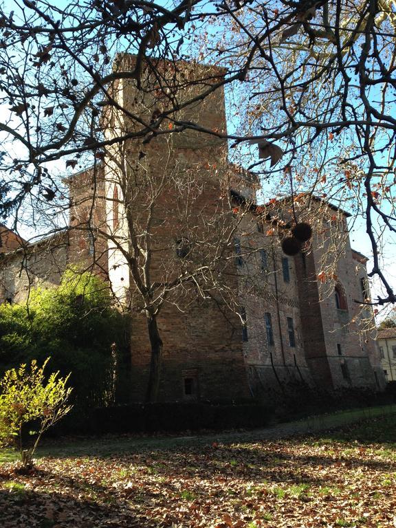 Castello Sannazzaro B&B Giarole Exterior photo